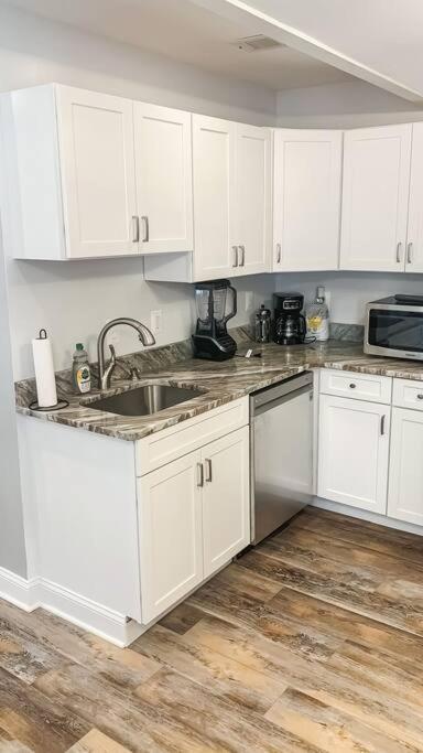 Cozy Modern Apt In The Heart Of Fells Point! Baltimore Eksteriør bilde
