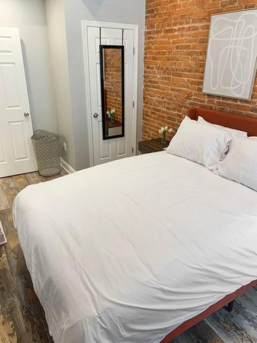 Cozy Modern Apt In The Heart Of Fells Point! Baltimore Eksteriør bilde