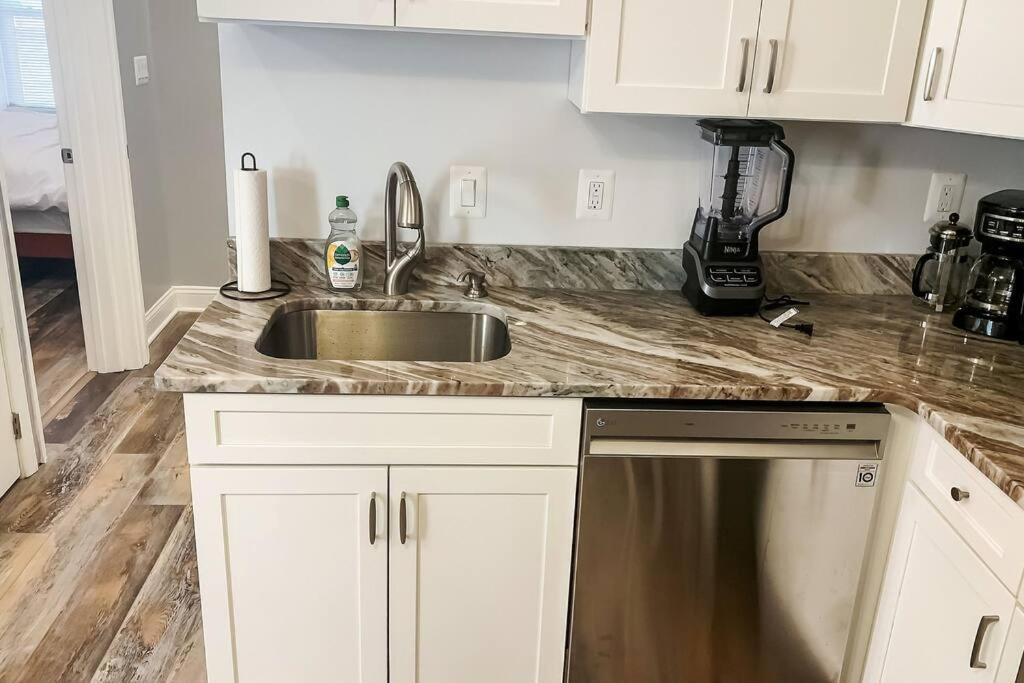 Cozy Modern Apt In The Heart Of Fells Point! Baltimore Eksteriør bilde